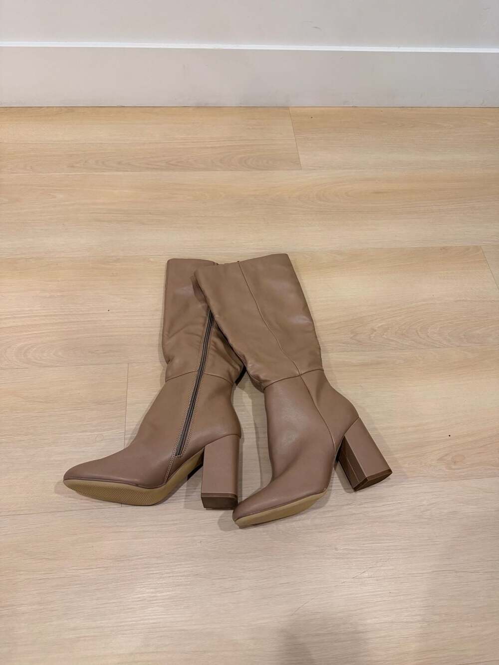 JustFab Rainsford Classic Tall Boots Size 8 Taupe
